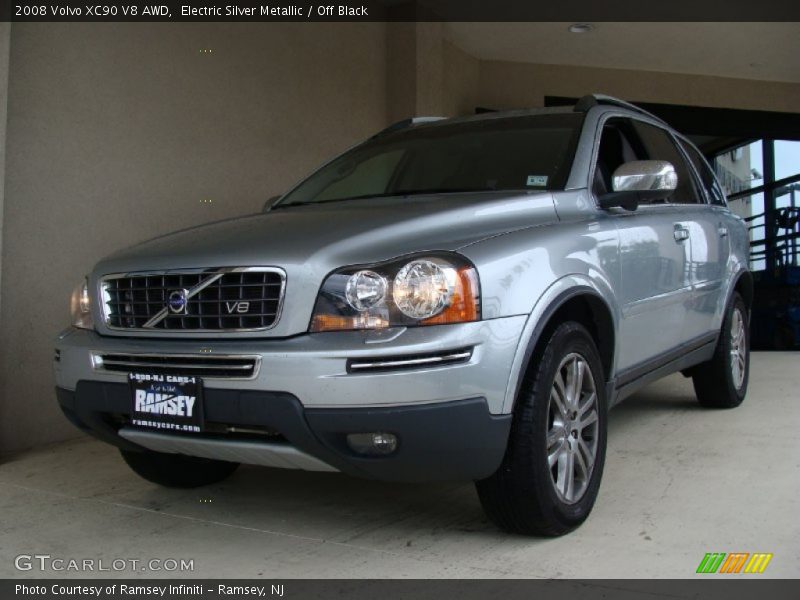 Electric Silver Metallic / Off Black 2008 Volvo XC90 V8 AWD