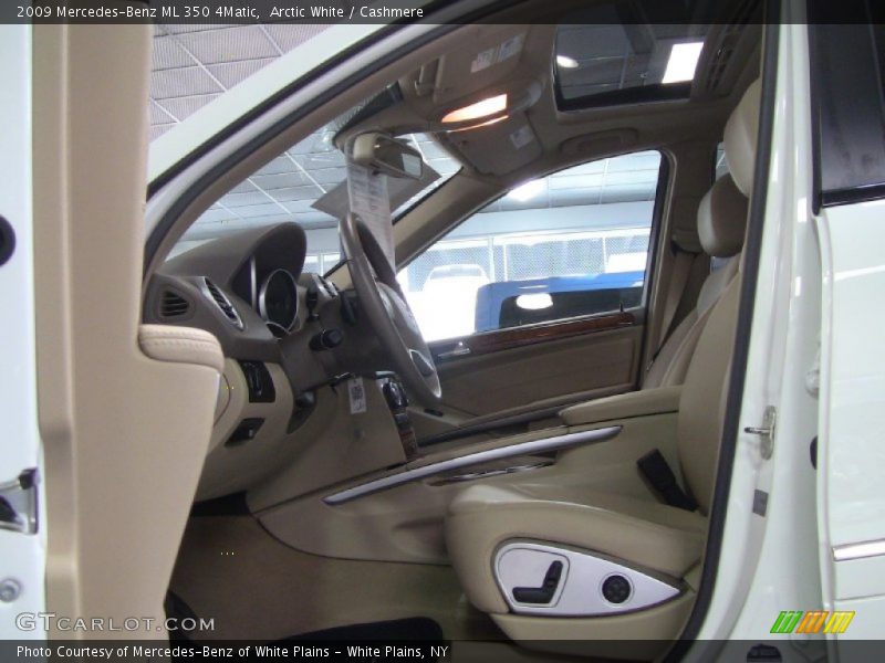 Arctic White / Cashmere 2009 Mercedes-Benz ML 350 4Matic