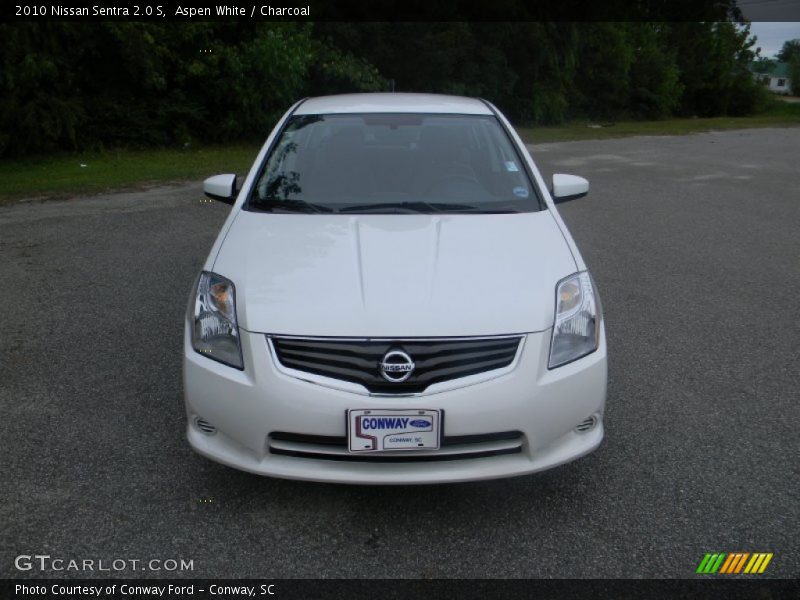 Aspen White / Charcoal 2010 Nissan Sentra 2.0 S