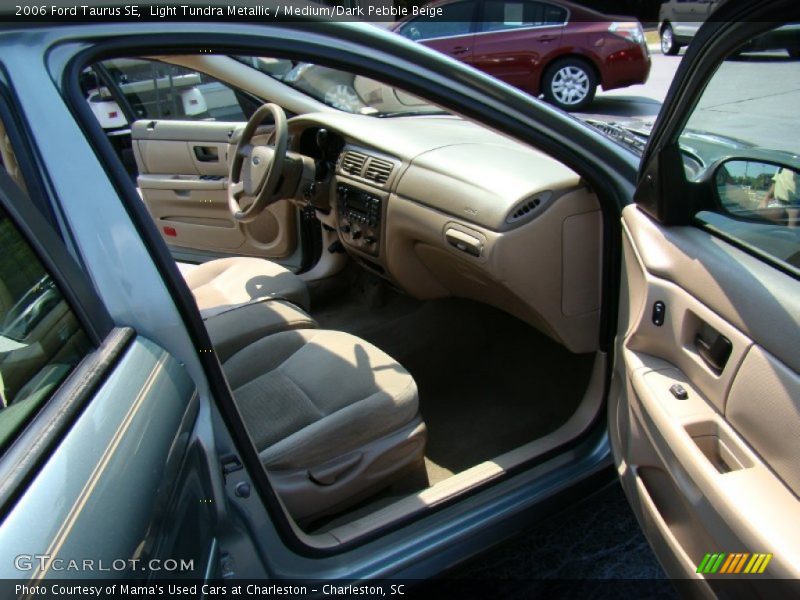 Light Tundra Metallic / Medium/Dark Pebble Beige 2006 Ford Taurus SE
