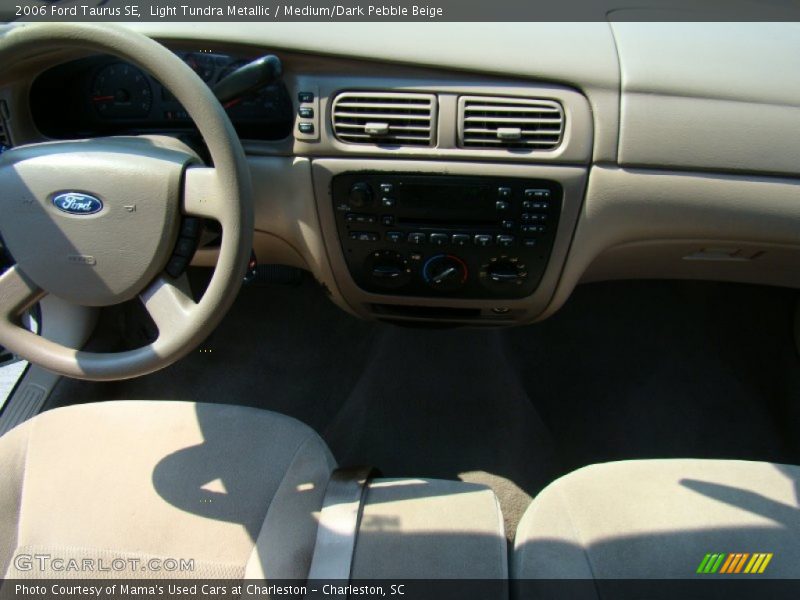 Light Tundra Metallic / Medium/Dark Pebble Beige 2006 Ford Taurus SE