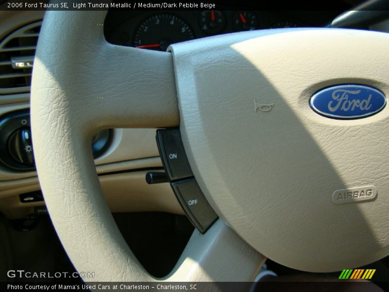 Light Tundra Metallic / Medium/Dark Pebble Beige 2006 Ford Taurus SE