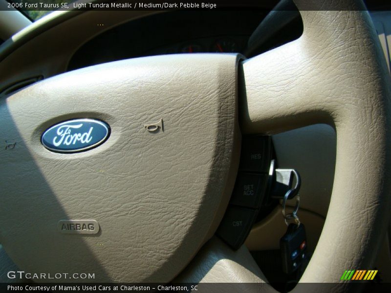 Light Tundra Metallic / Medium/Dark Pebble Beige 2006 Ford Taurus SE