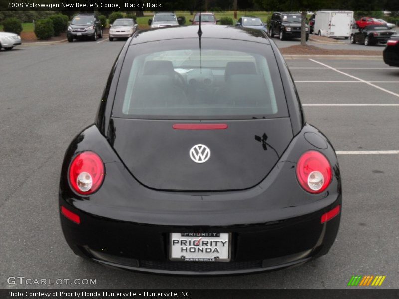 Black / Black 2008 Volkswagen New Beetle S Coupe