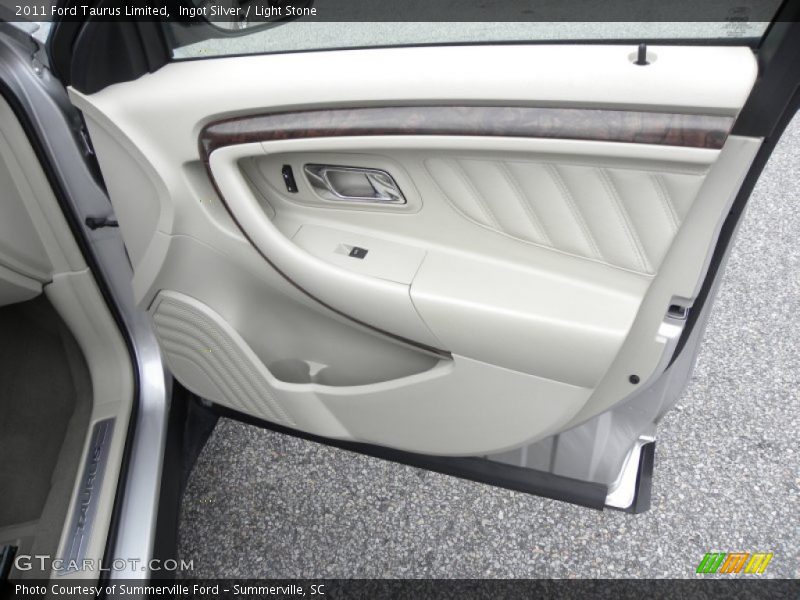 Ingot Silver / Light Stone 2011 Ford Taurus Limited