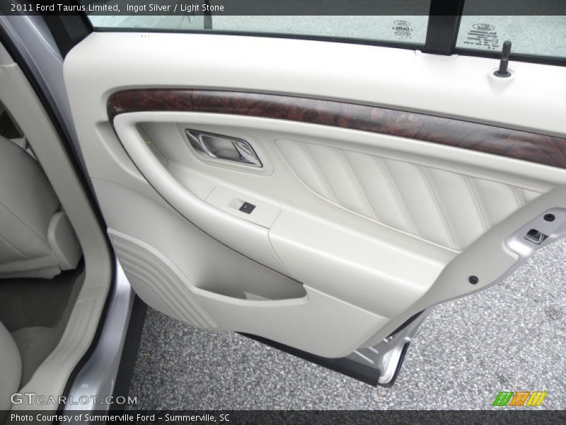 Ingot Silver / Light Stone 2011 Ford Taurus Limited
