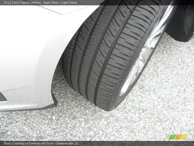 Ingot Silver / Light Stone 2011 Ford Taurus Limited