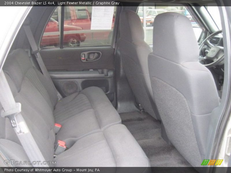 Light Pewter Metallic / Graphite Gray 2004 Chevrolet Blazer LS 4x4