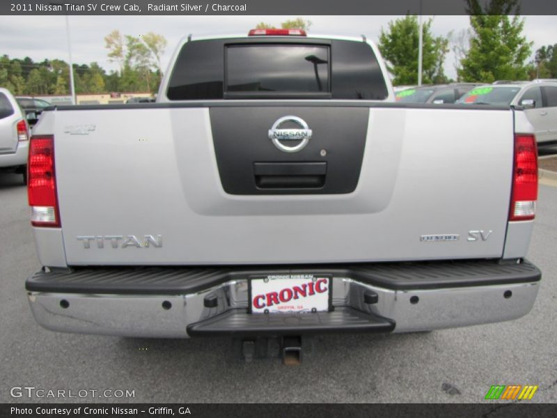 Radiant Silver / Charcoal 2011 Nissan Titan SV Crew Cab