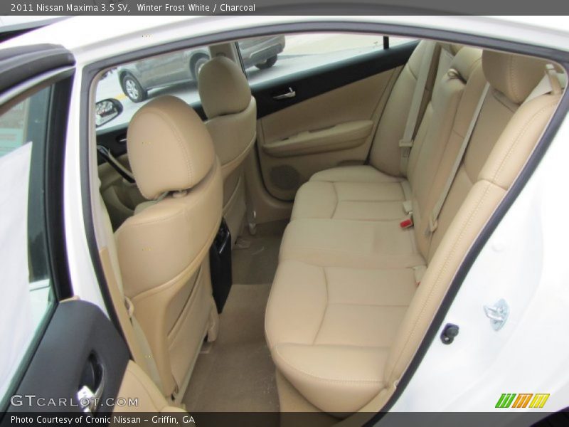 Winter Frost White / Charcoal 2011 Nissan Maxima 3.5 SV
