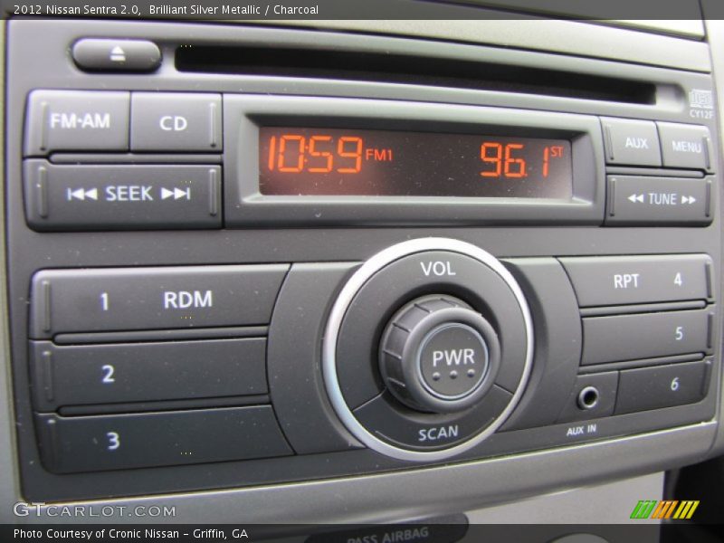 Brilliant Silver Metallic / Charcoal 2012 Nissan Sentra 2.0