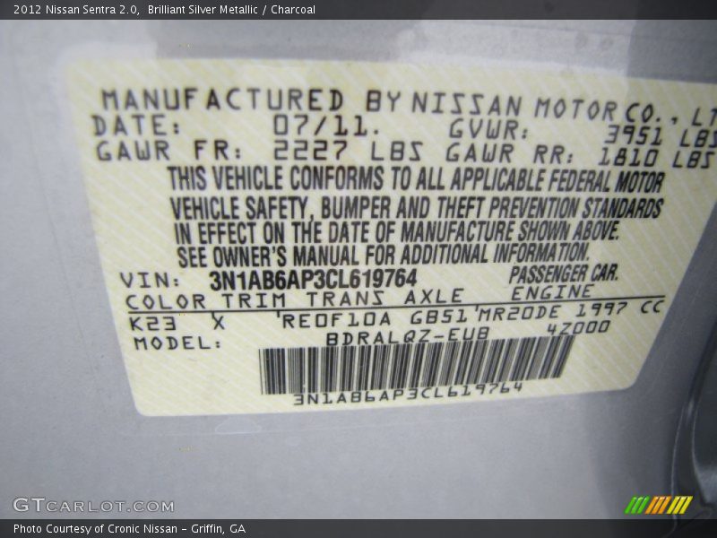 Brilliant Silver Metallic / Charcoal 2012 Nissan Sentra 2.0
