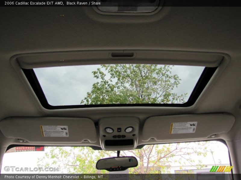 Sunroof of 2006 Escalade EXT AWD