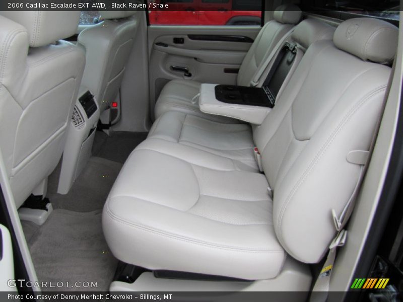  2006 Escalade EXT AWD Shale Interior