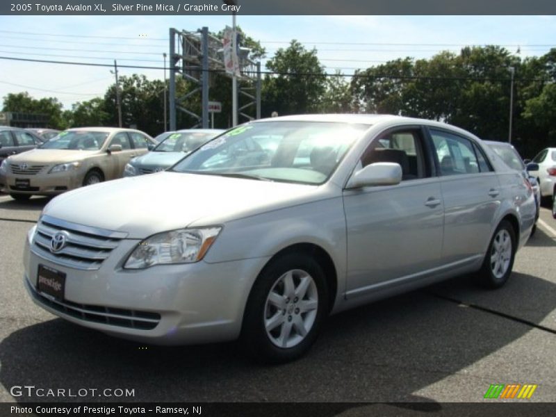 Silver Pine Mica / Graphite Gray 2005 Toyota Avalon XL