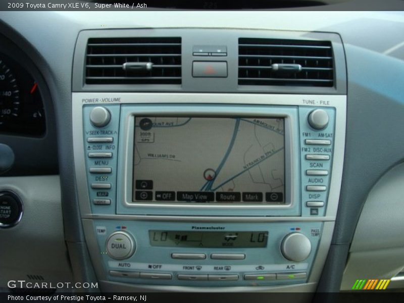 Super White / Ash 2009 Toyota Camry XLE V6