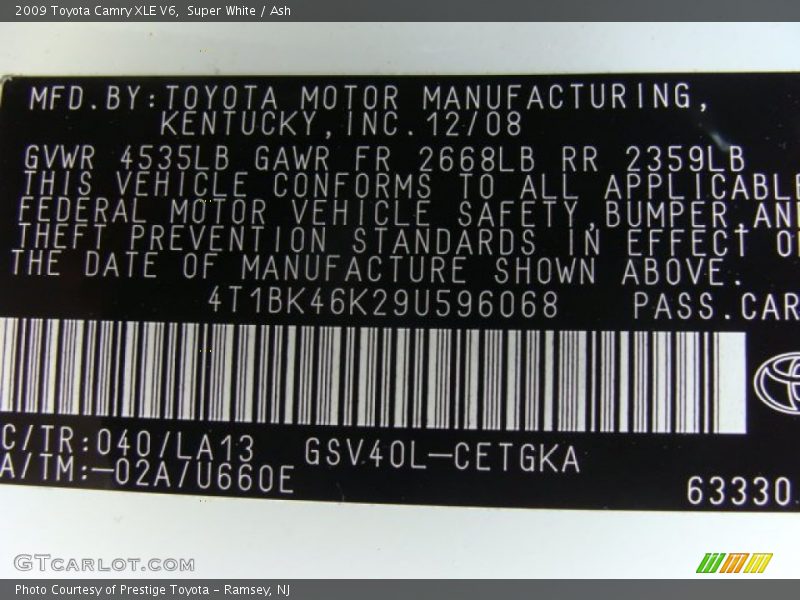 Super White / Ash 2009 Toyota Camry XLE V6