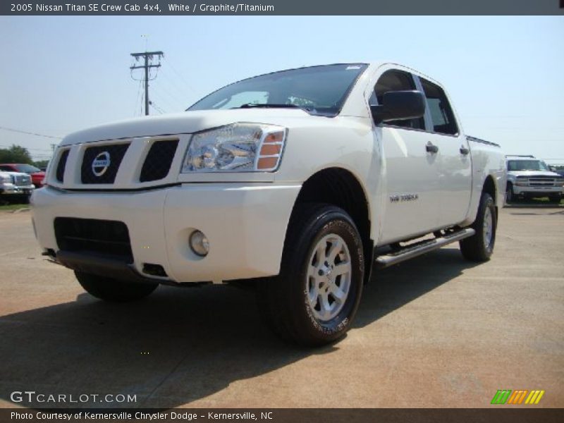 White / Graphite/Titanium 2005 Nissan Titan SE Crew Cab 4x4