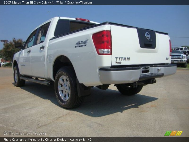 White / Graphite/Titanium 2005 Nissan Titan SE Crew Cab 4x4