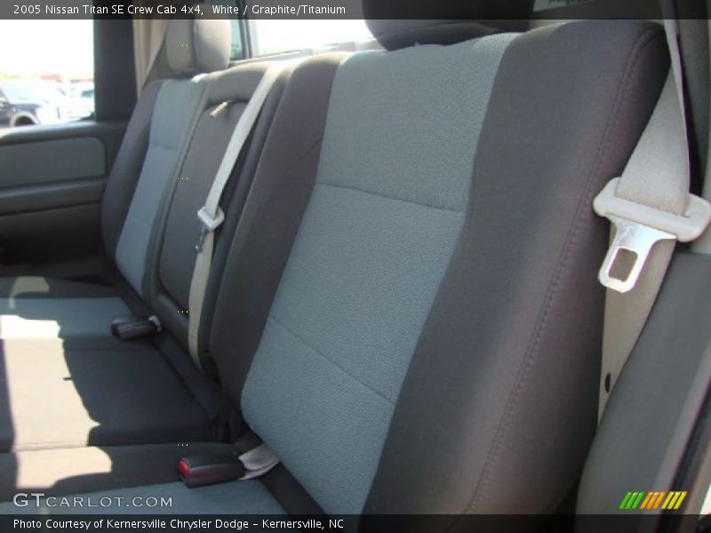 White / Graphite/Titanium 2005 Nissan Titan SE Crew Cab 4x4