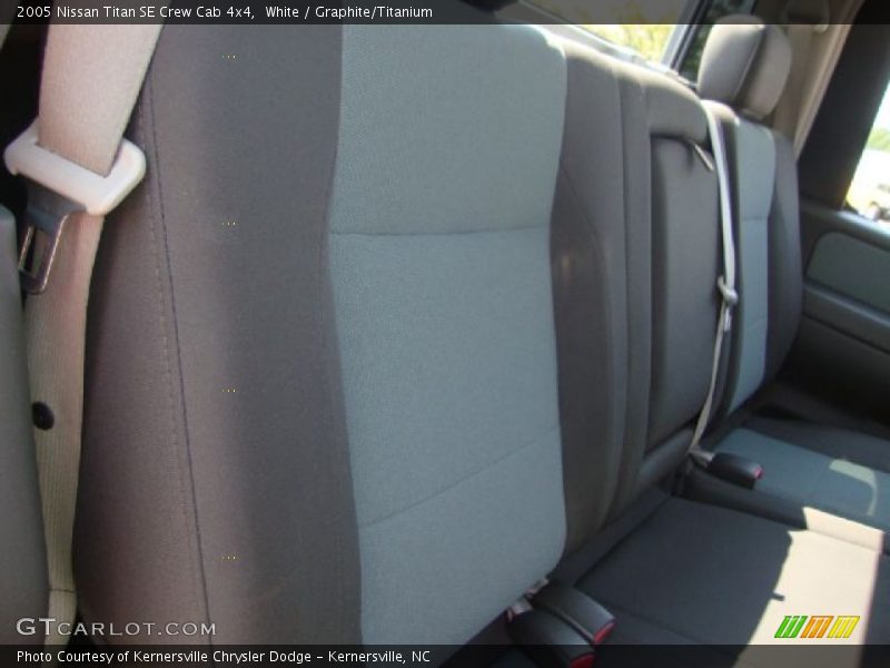 White / Graphite/Titanium 2005 Nissan Titan SE Crew Cab 4x4