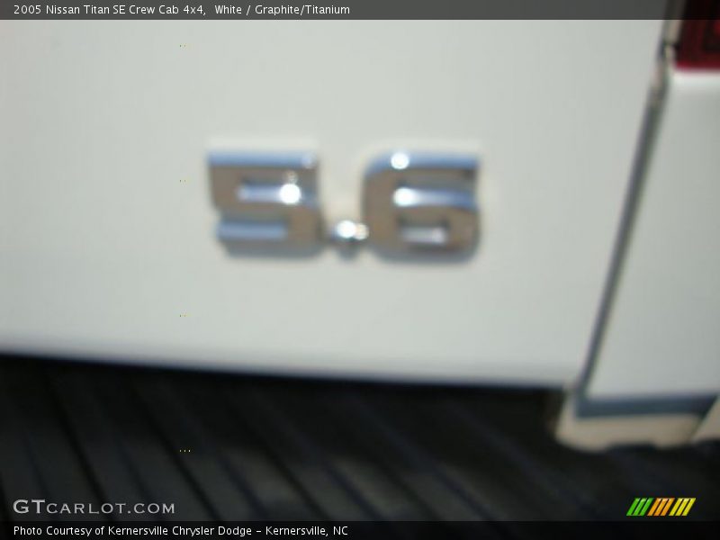 White / Graphite/Titanium 2005 Nissan Titan SE Crew Cab 4x4