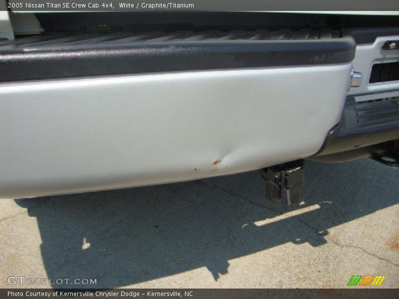 White / Graphite/Titanium 2005 Nissan Titan SE Crew Cab 4x4