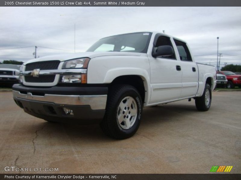 Summit White / Medium Gray 2005 Chevrolet Silverado 1500 LS Crew Cab 4x4