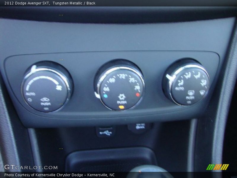 Tungsten Metallic / Black 2012 Dodge Avenger SXT