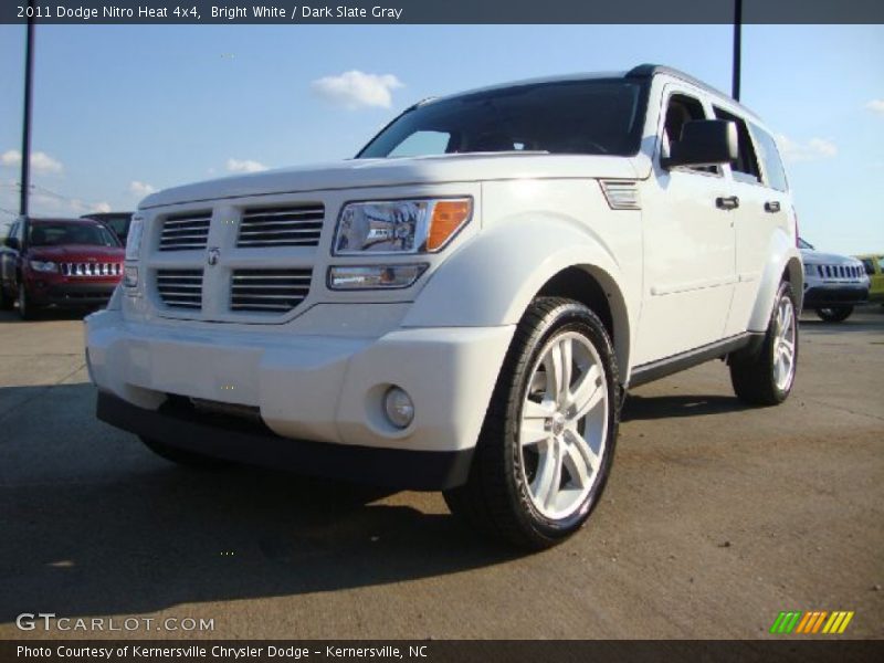 Bright White / Dark Slate Gray 2011 Dodge Nitro Heat 4x4