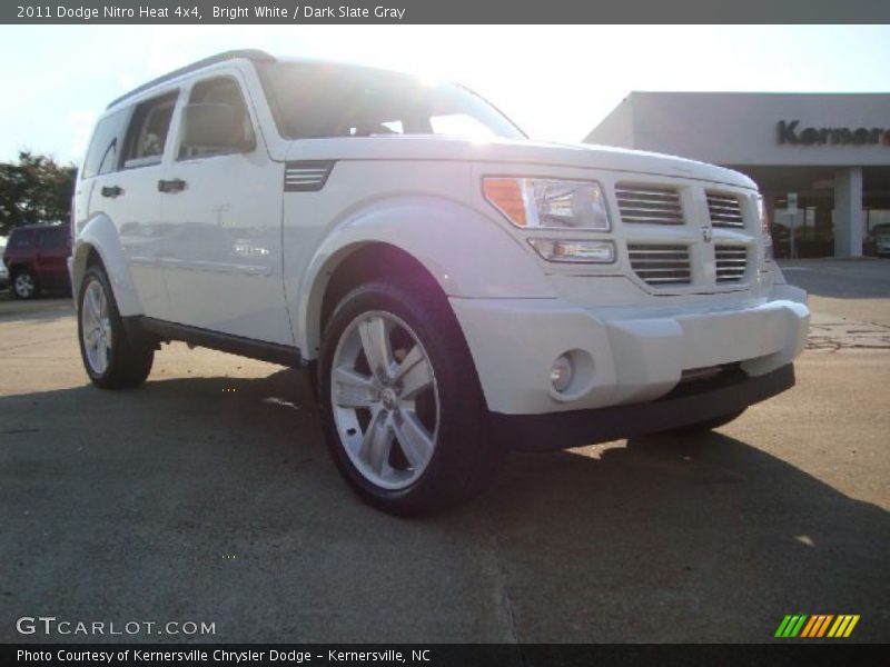 Bright White / Dark Slate Gray 2011 Dodge Nitro Heat 4x4