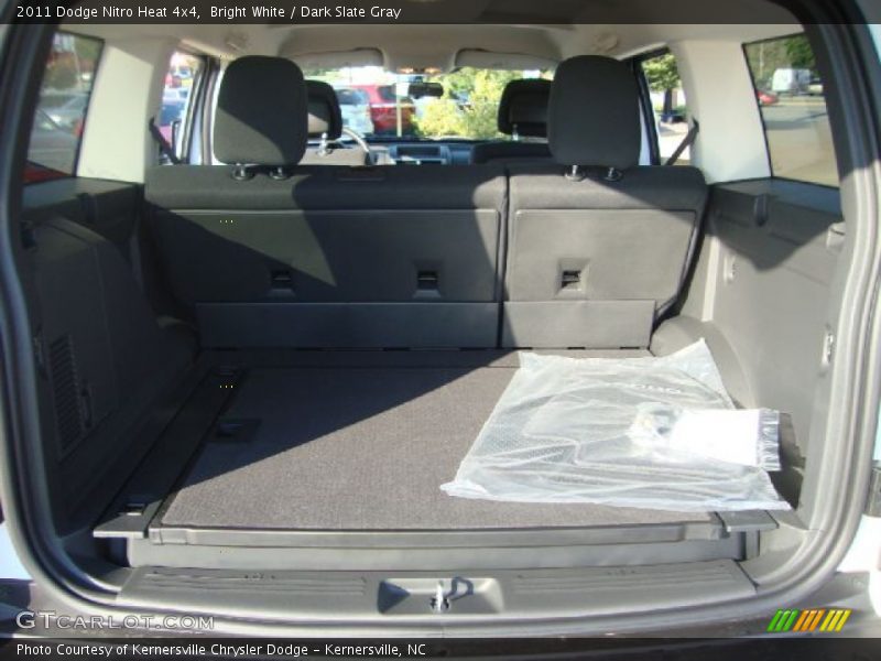Bright White / Dark Slate Gray 2011 Dodge Nitro Heat 4x4