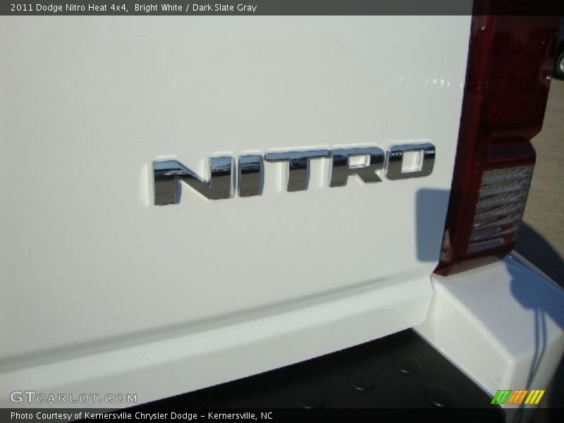 Bright White / Dark Slate Gray 2011 Dodge Nitro Heat 4x4