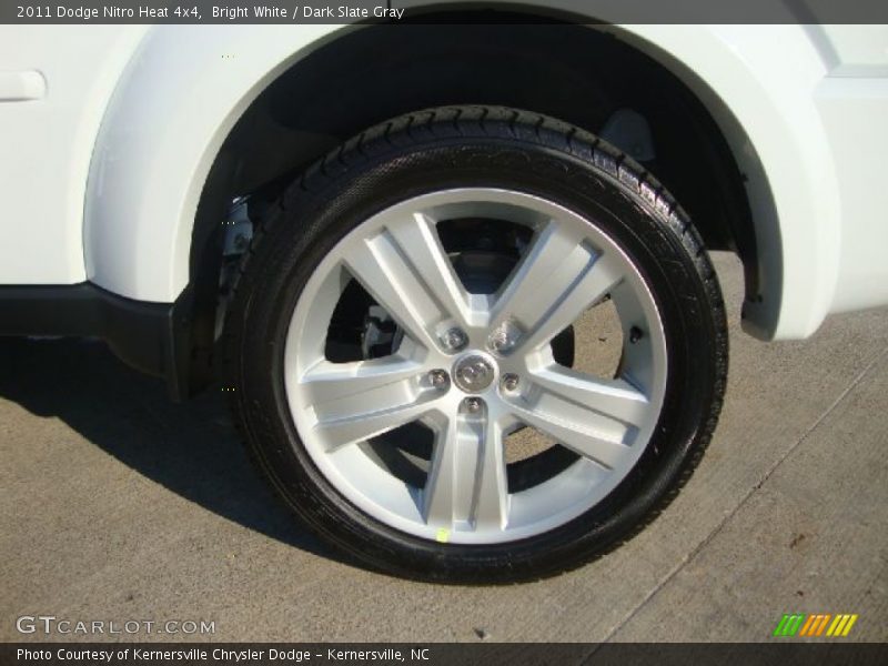 Bright White / Dark Slate Gray 2011 Dodge Nitro Heat 4x4