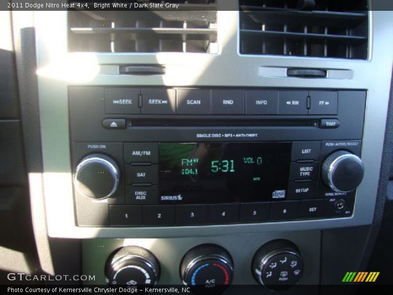 Bright White / Dark Slate Gray 2011 Dodge Nitro Heat 4x4