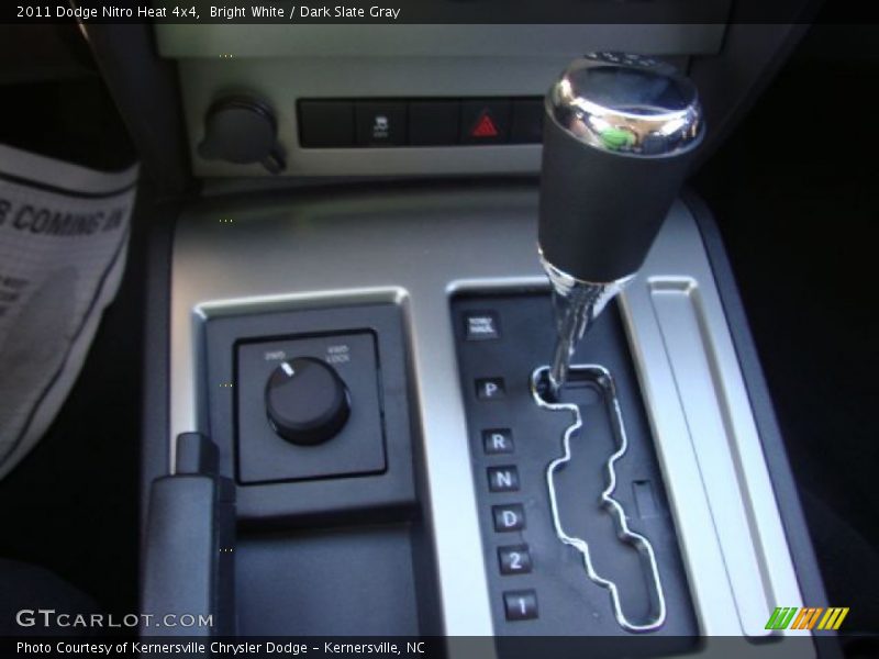 Bright White / Dark Slate Gray 2011 Dodge Nitro Heat 4x4