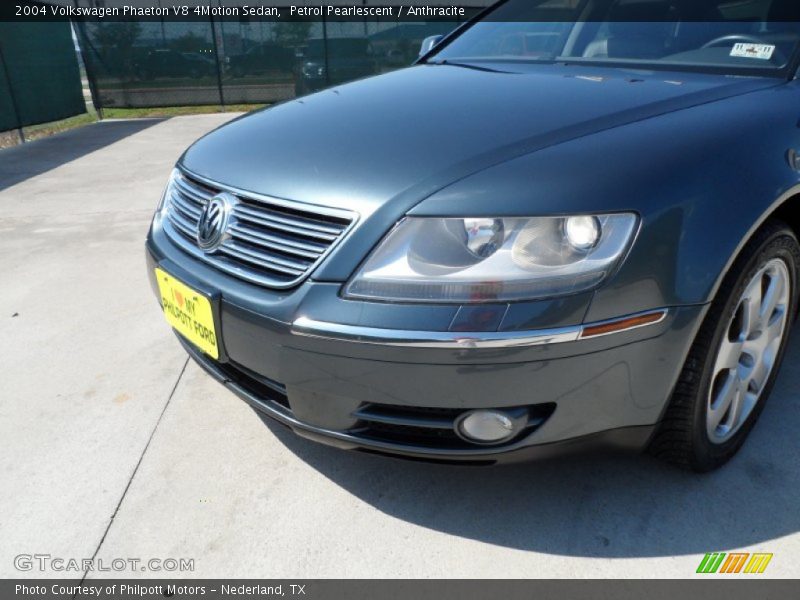 Petrol Pearlescent / Anthracite 2004 Volkswagen Phaeton V8 4Motion Sedan