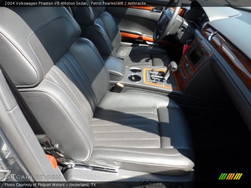  2004 Phaeton V8 4Motion Sedan Anthracite Interior