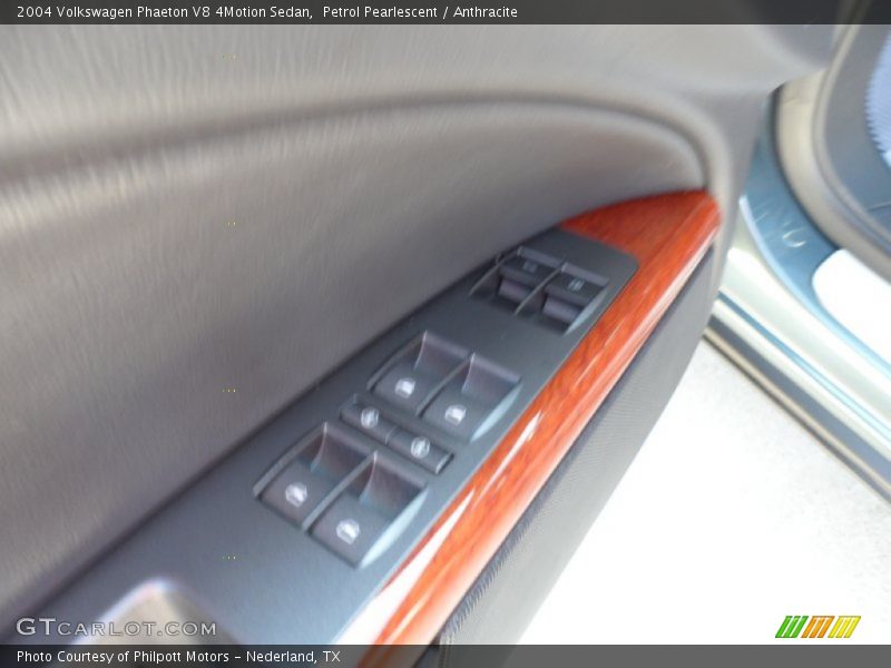 Petrol Pearlescent / Anthracite 2004 Volkswagen Phaeton V8 4Motion Sedan