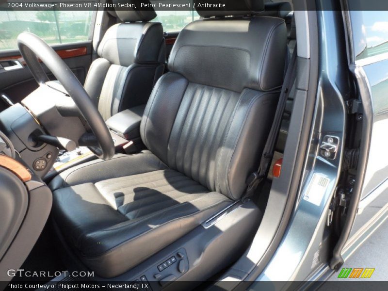  2004 Phaeton V8 4Motion Sedan Anthracite Interior