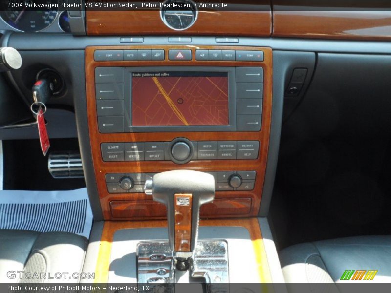 Controls of 2004 Phaeton V8 4Motion Sedan