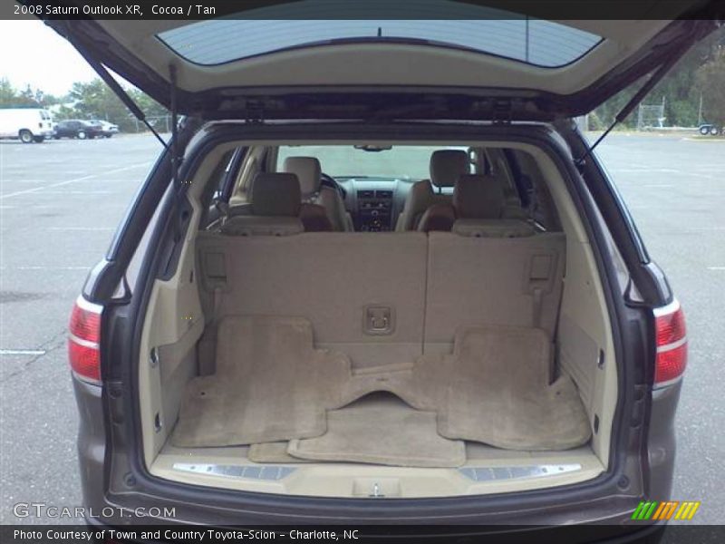 Cocoa / Tan 2008 Saturn Outlook XR