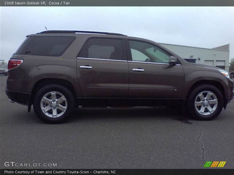 Cocoa / Tan 2008 Saturn Outlook XR