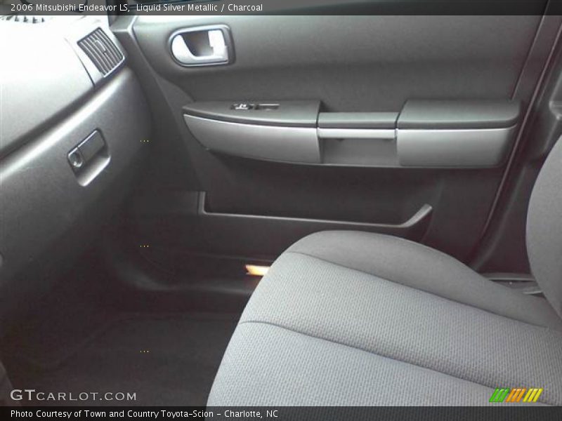 Liquid Silver Metallic / Charcoal 2006 Mitsubishi Endeavor LS