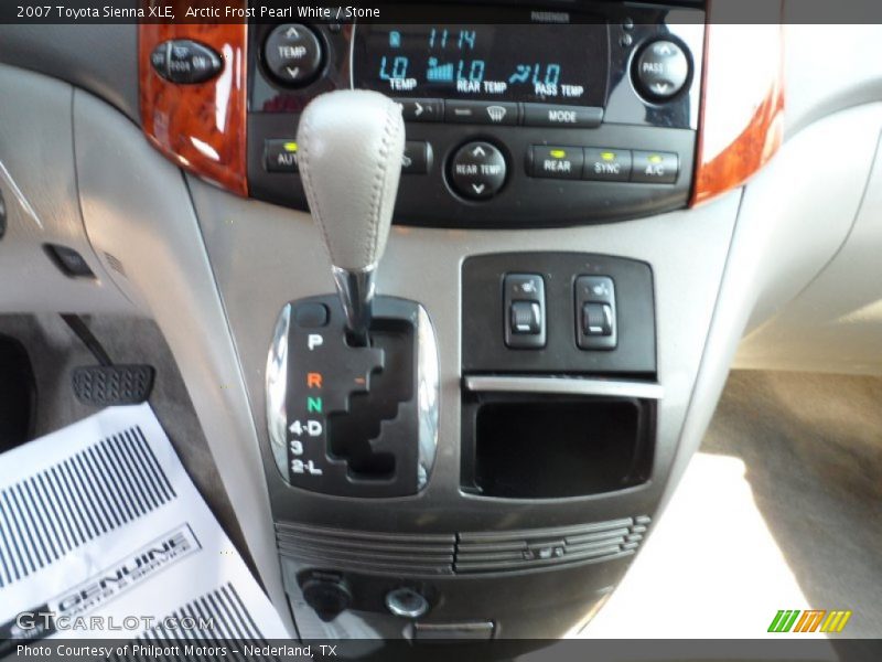 Arctic Frost Pearl White / Stone 2007 Toyota Sienna XLE
