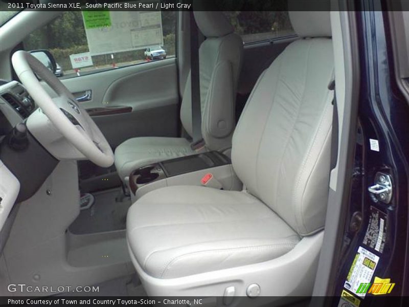 South Pacific Blue Pearl / Light Gray 2011 Toyota Sienna XLE