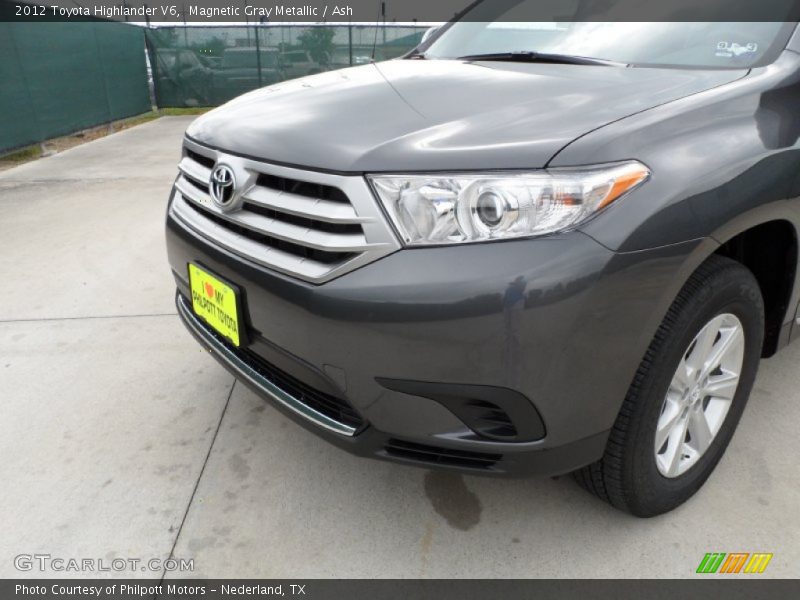 Magnetic Gray Metallic / Ash 2012 Toyota Highlander V6