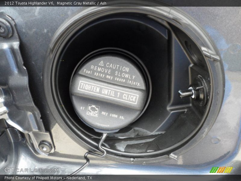 Magnetic Gray Metallic / Ash 2012 Toyota Highlander V6