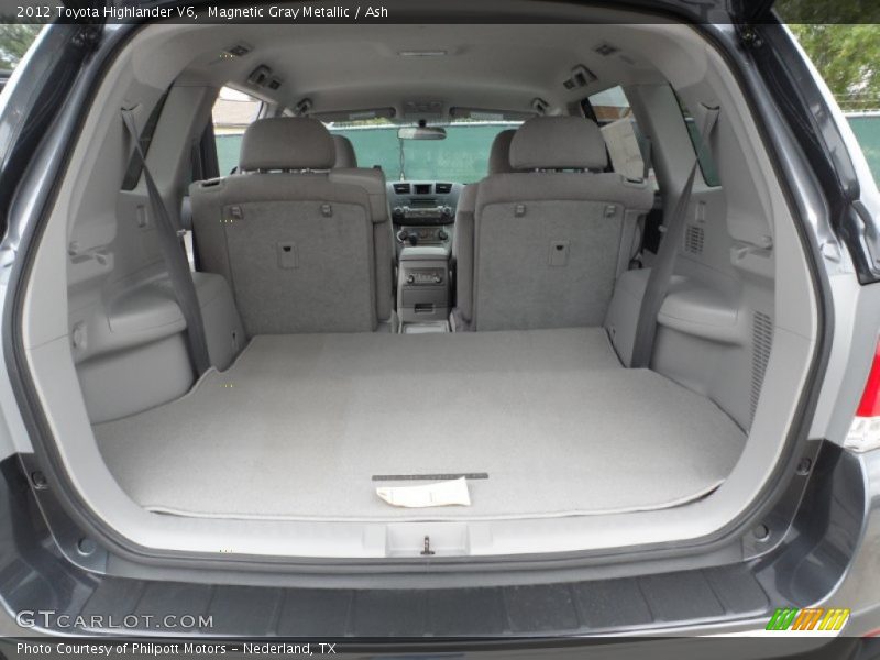  2012 Highlander V6 Trunk