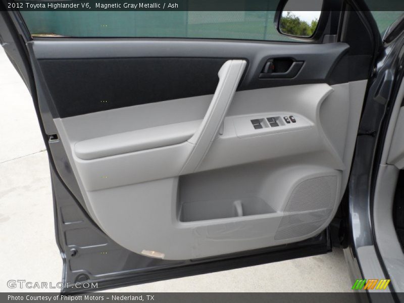 Door Panel of 2012 Highlander V6